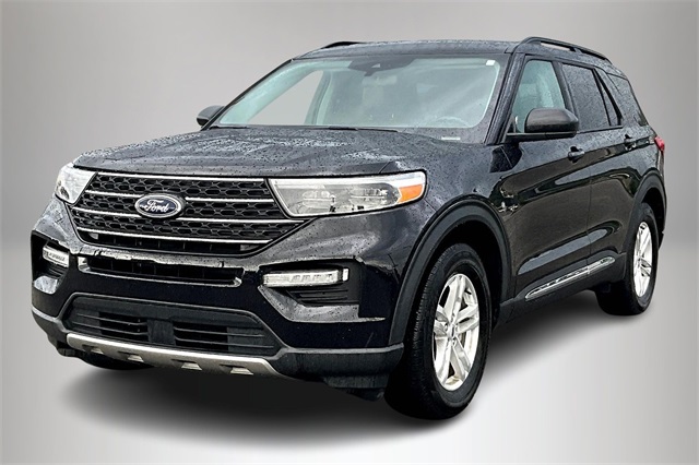 2023 Ford Explorer XLT Image 1 of 34