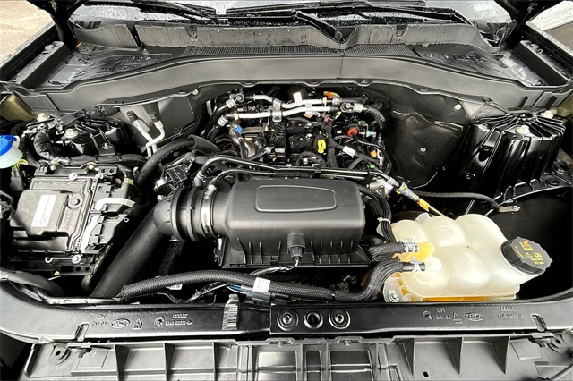 2023 Ford Explorer XLT Image 7 of 34