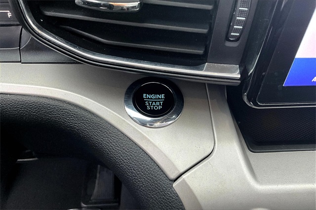 2023 Ford Explorer XLT Image 33 of 34