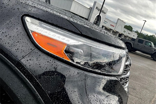 2023 Ford Explorer XLT Image 30 of 34