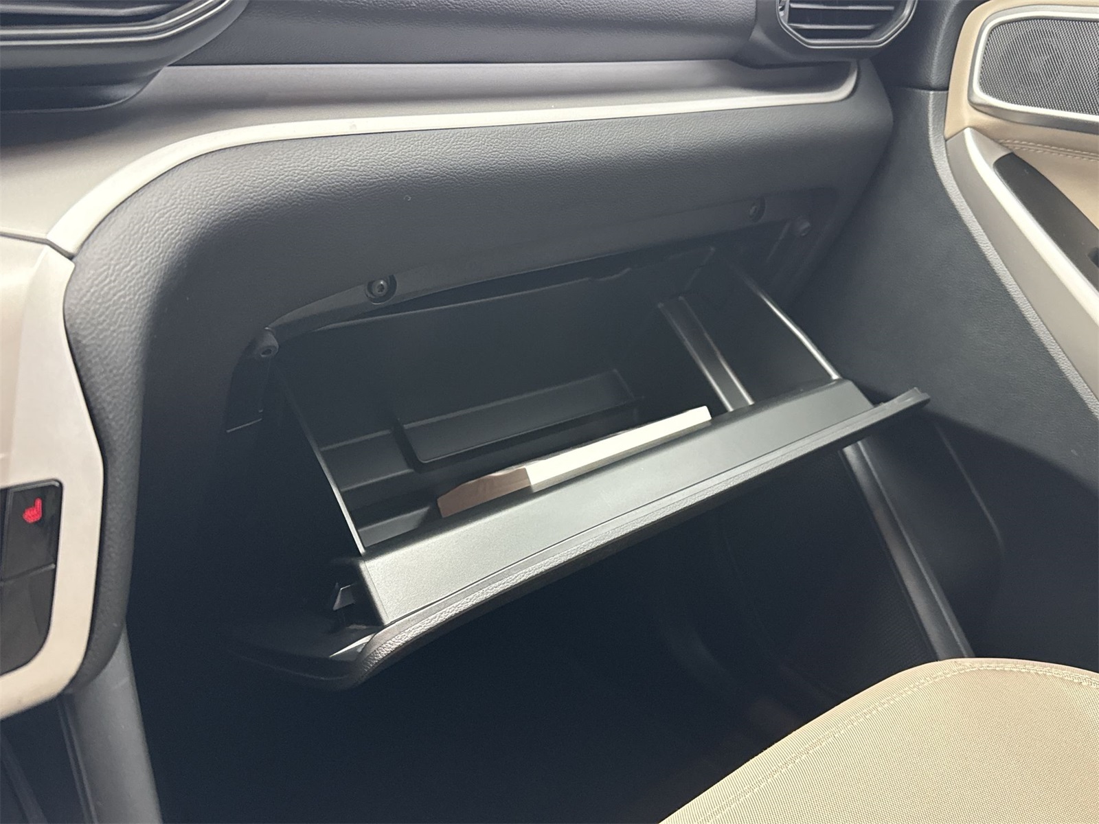 2023 Ford Explorer XLT Image 35 of 50