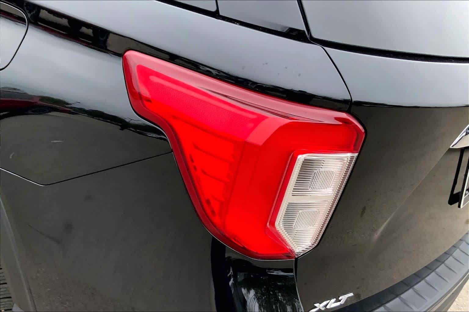 2023 Ford Explorer XLT Image 32 of 33