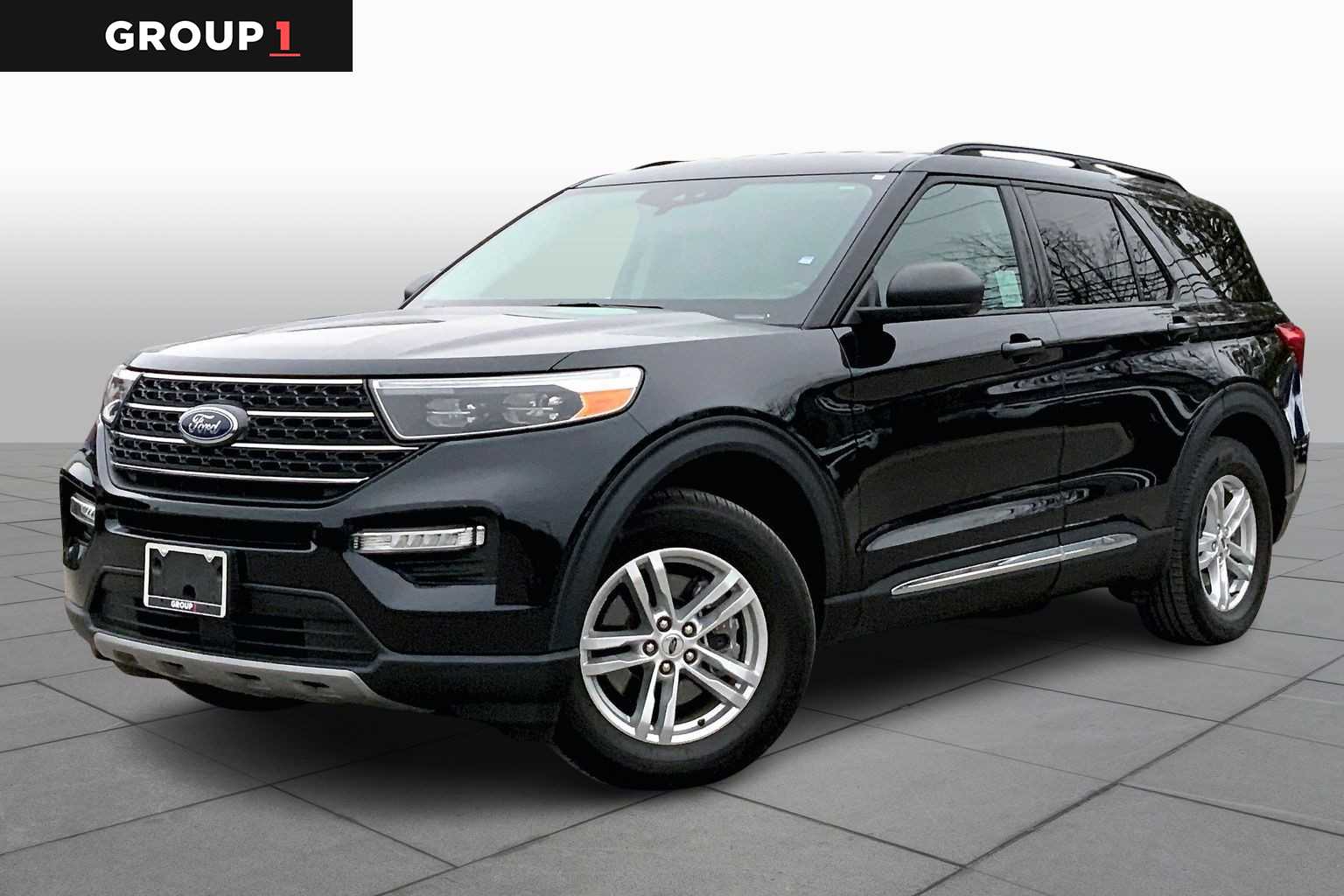2023 Ford Explorer XLT Image 1 of 33