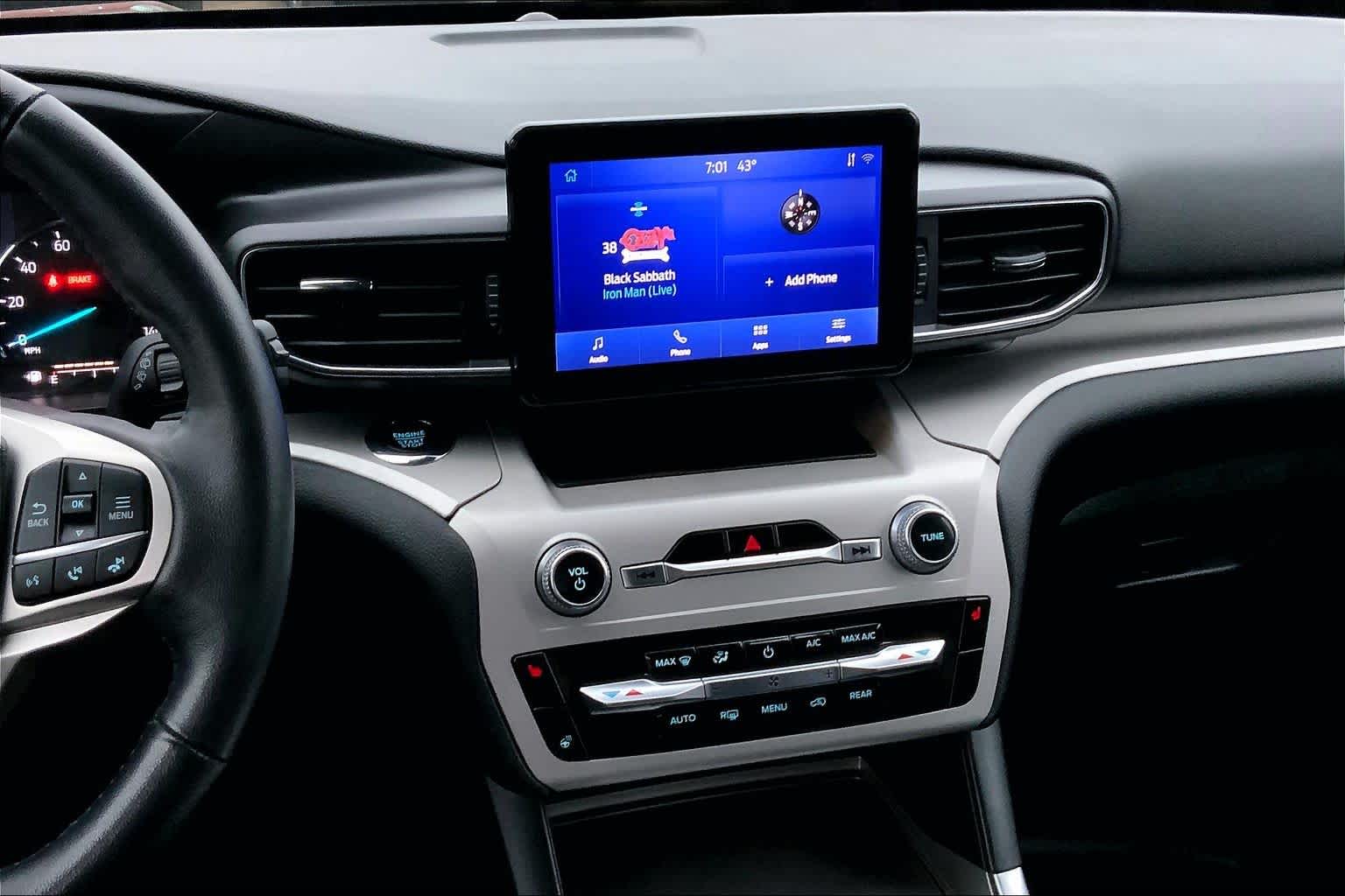 2023 Ford Explorer XLT Image 21 of 33