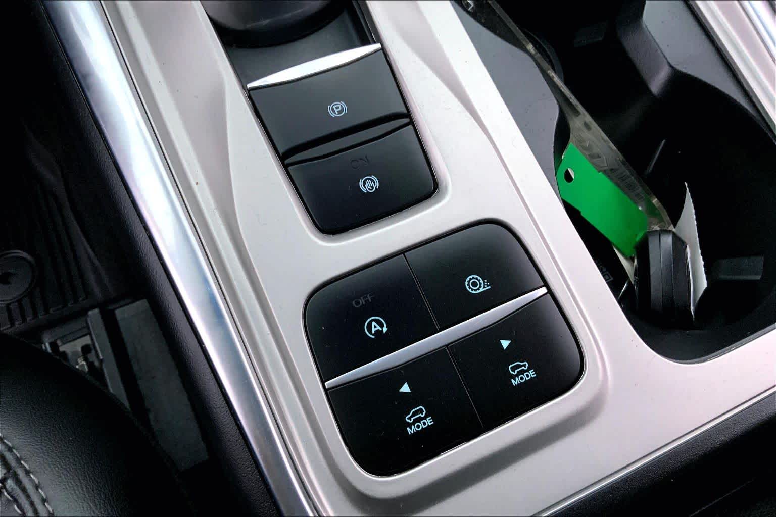 2023 Ford Explorer XLT Image 29 of 33