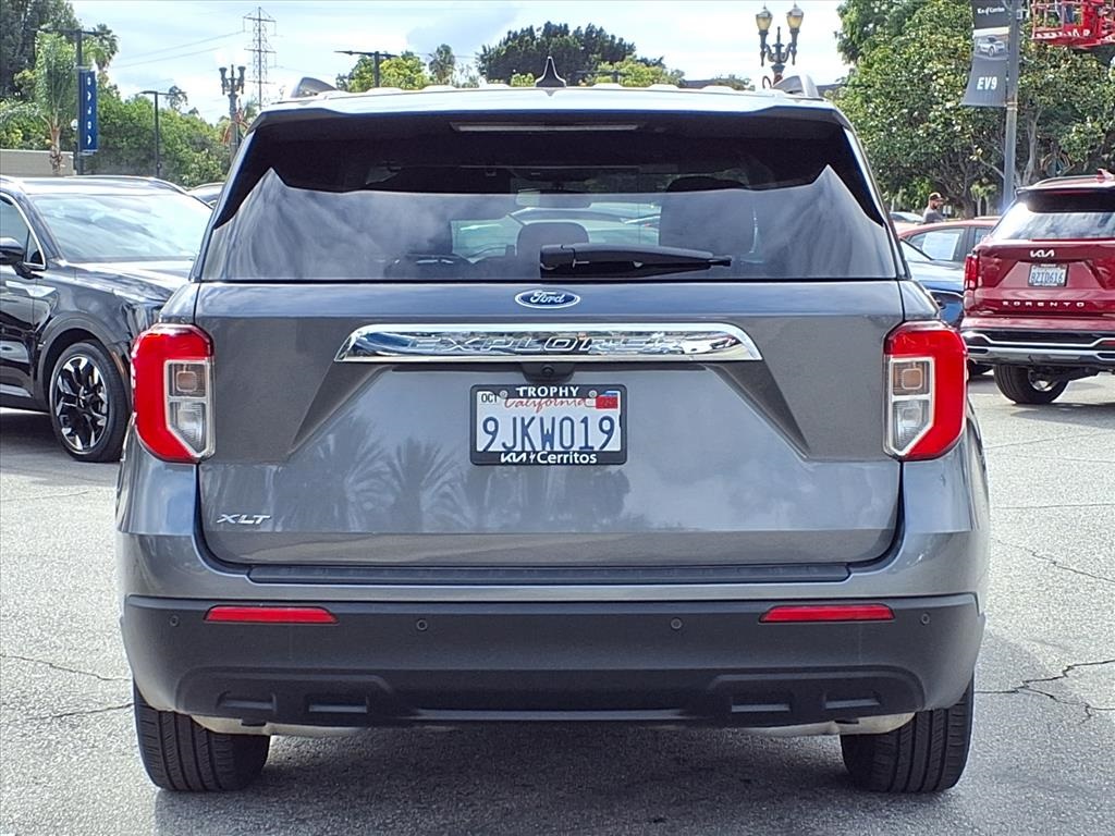 2023 Ford Explorer XLT Image 7 of 24