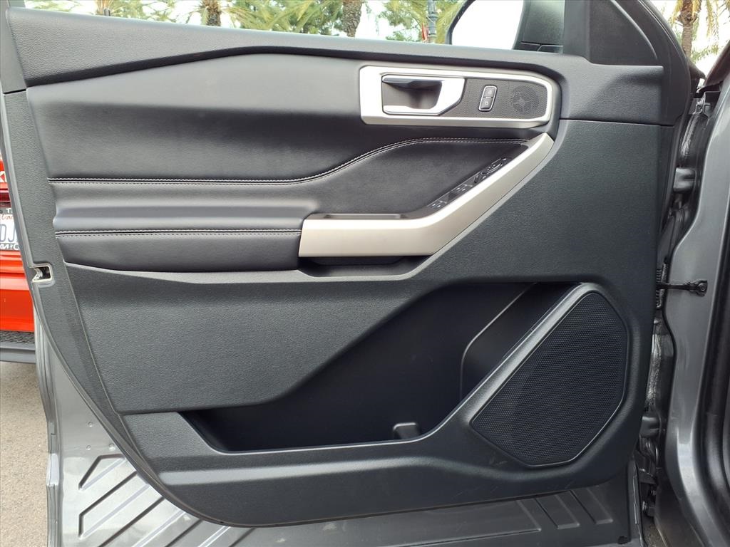 2023 Ford Explorer XLT Image 20 of 24