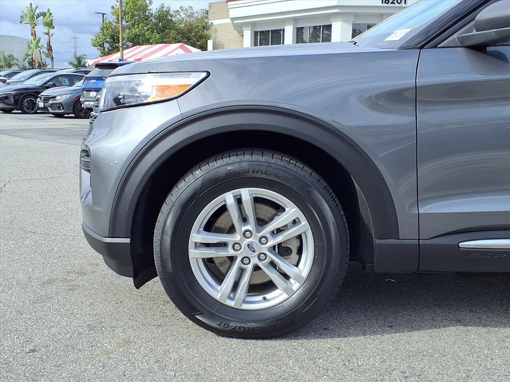 2023 Ford Explorer XLT Image 9 of 24