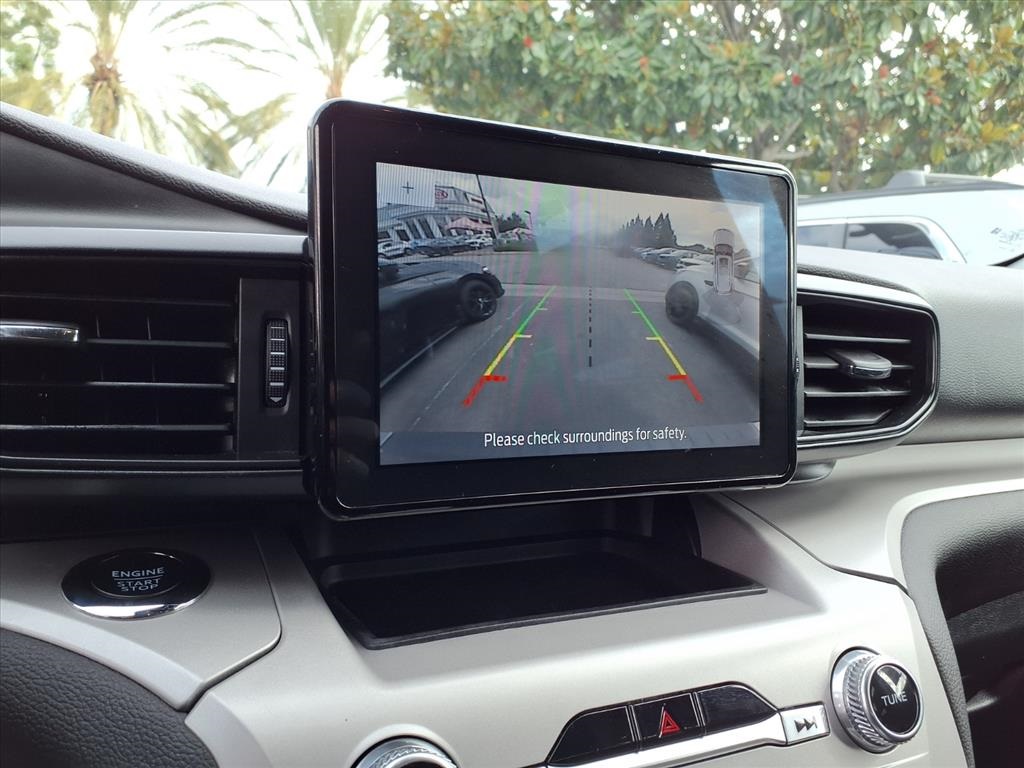 2023 Ford Explorer XLT Image 18 of 24