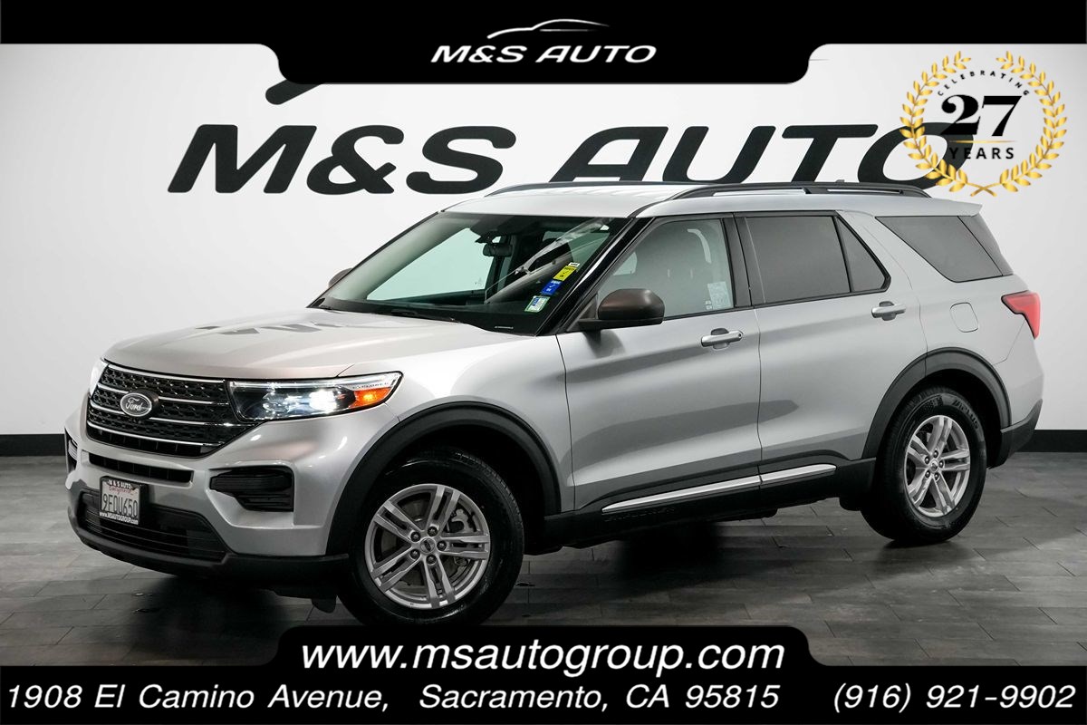2023 Ford Explorer XLT Image 2 of 19