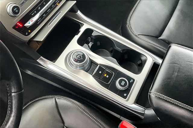 Vehicle image 14 of 36