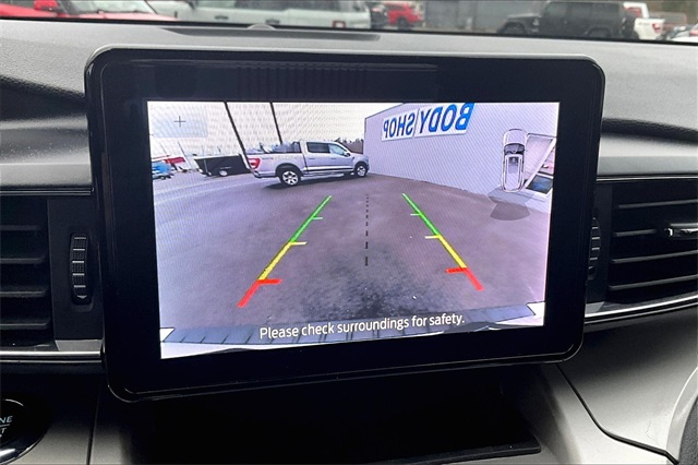 Vehicle image 23 of 36