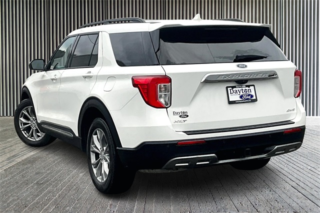 Vehicle image 6 of 36