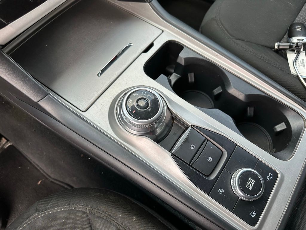 Vehicle image 19 of 25