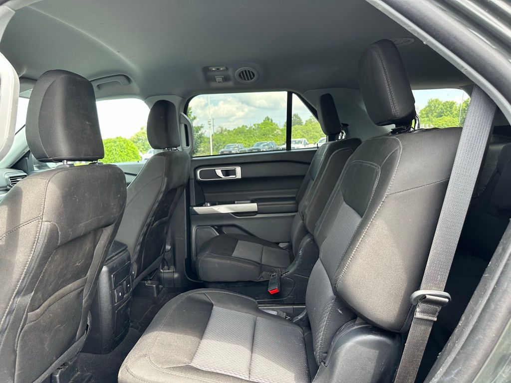 Vehicle image 10 of 25