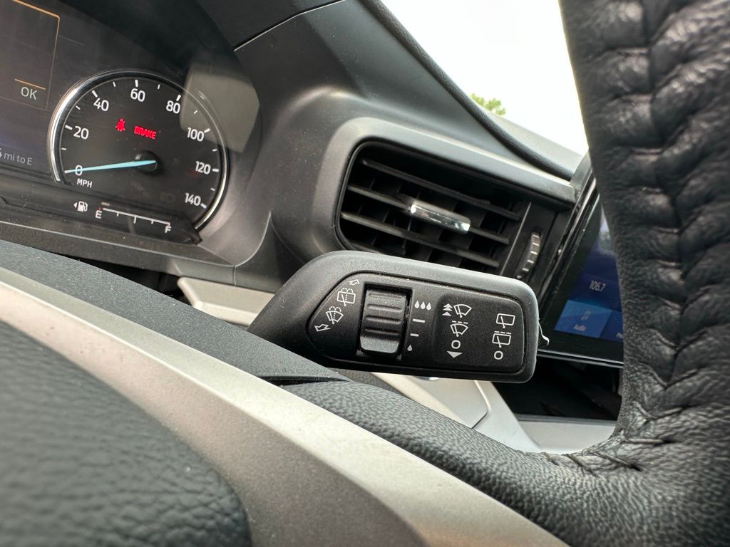 Vehicle image 20 of 25