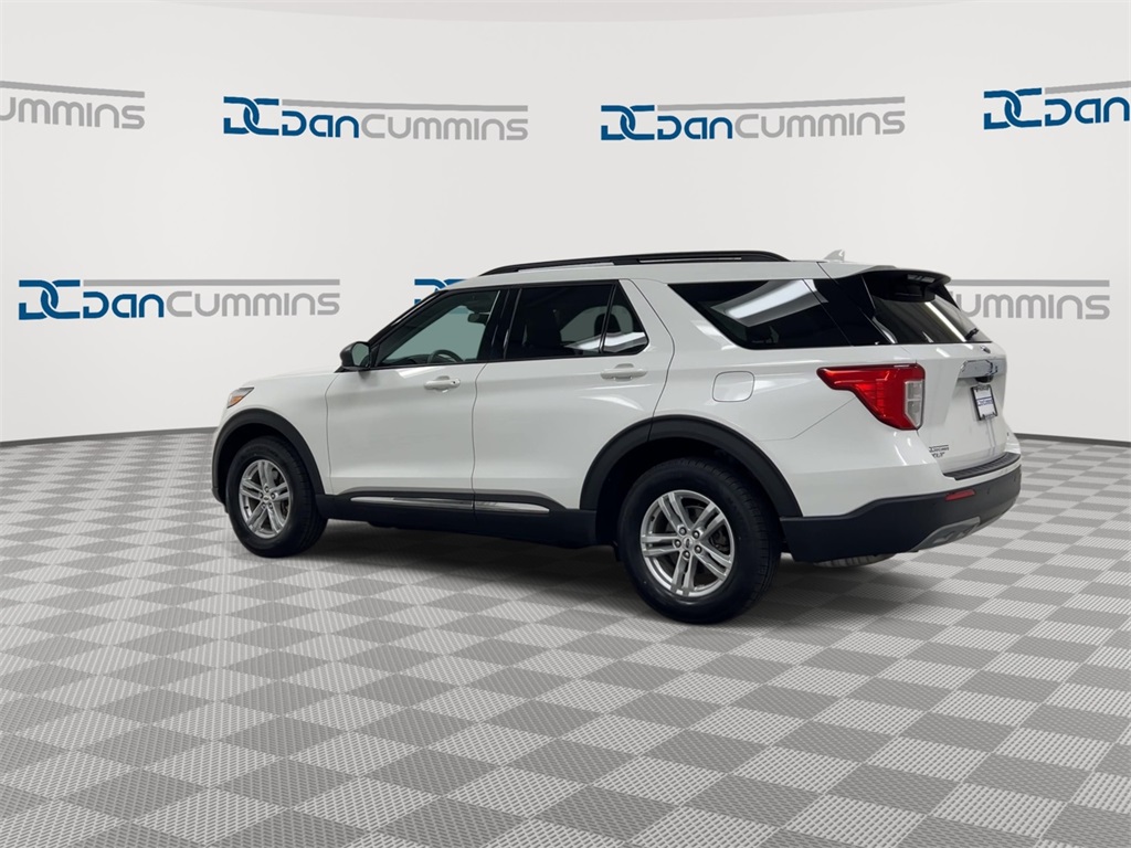 2023 Ford Explorer XLT Image 8 of 28