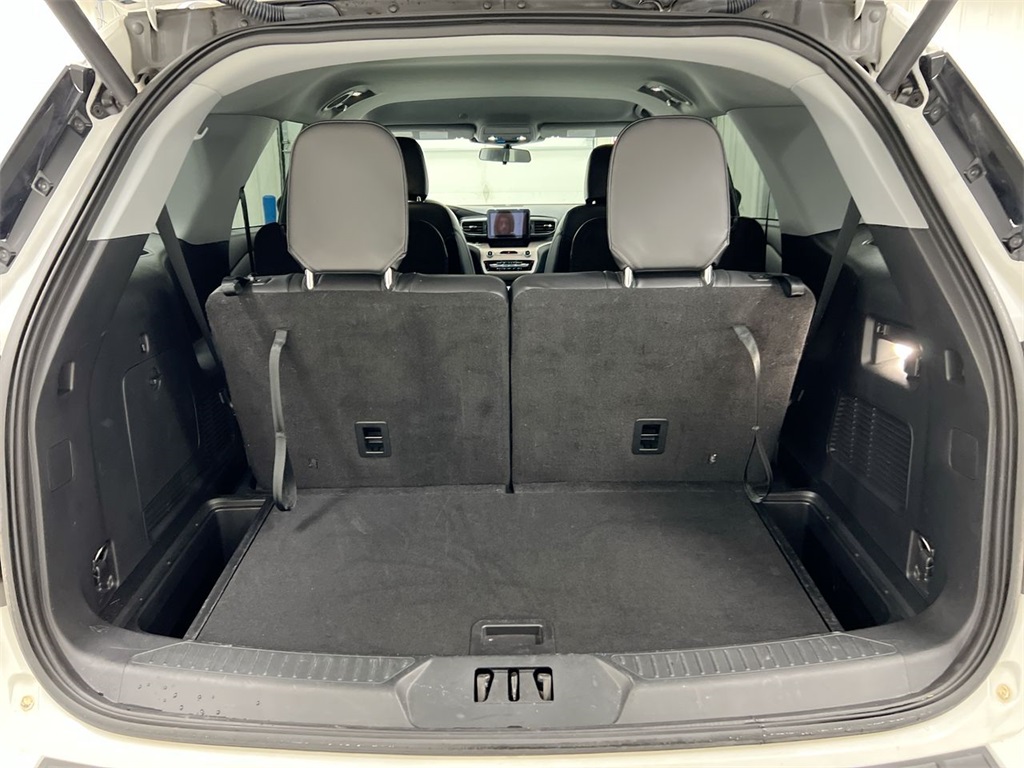 2023 Ford Explorer XLT Image 12 of 28