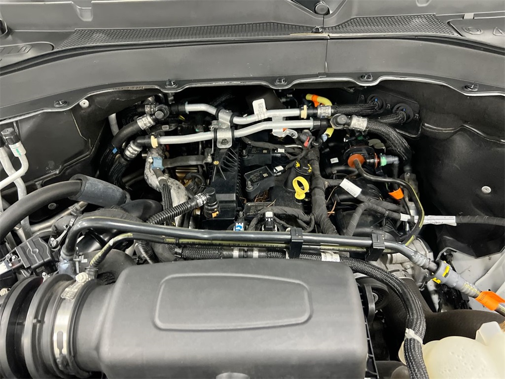 2023 Ford Explorer XLT Image 10 of 28