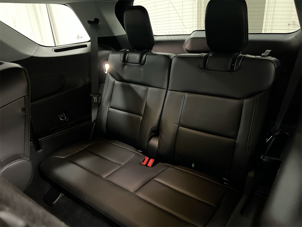 2023 Ford Explorer XLT Image 13 of 28