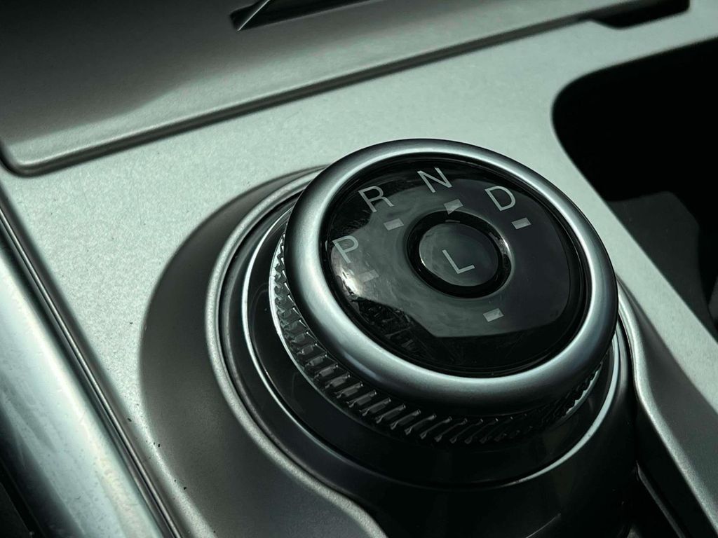 2023 Ford Explorer XLT Image 23 of 31