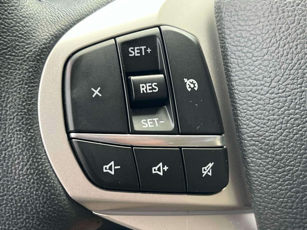 2023 Ford Explorer XLT Image 20 of 31