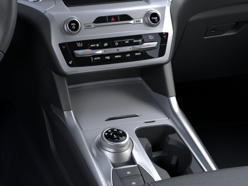 Vehicle image 18 of 24
