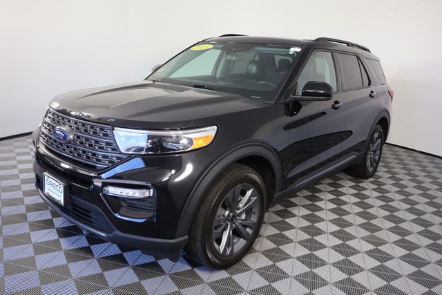 2023 Ford Explorer XLT Image 1 of 32