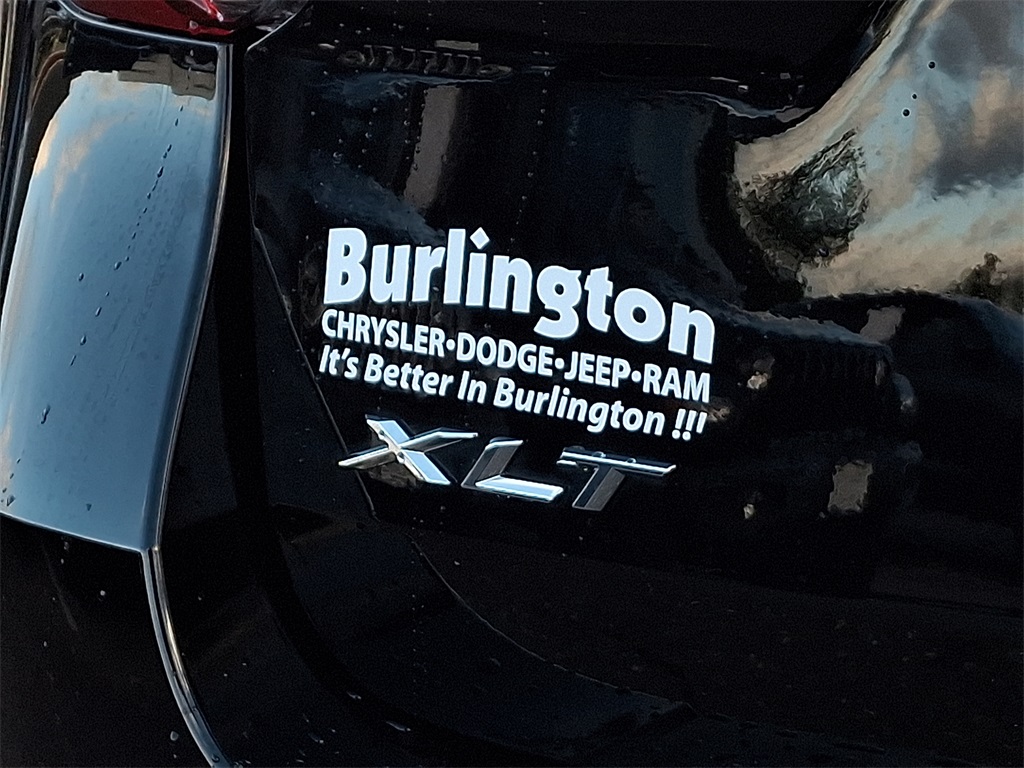 2023 Ford Explorer XLT Image 27 of 34