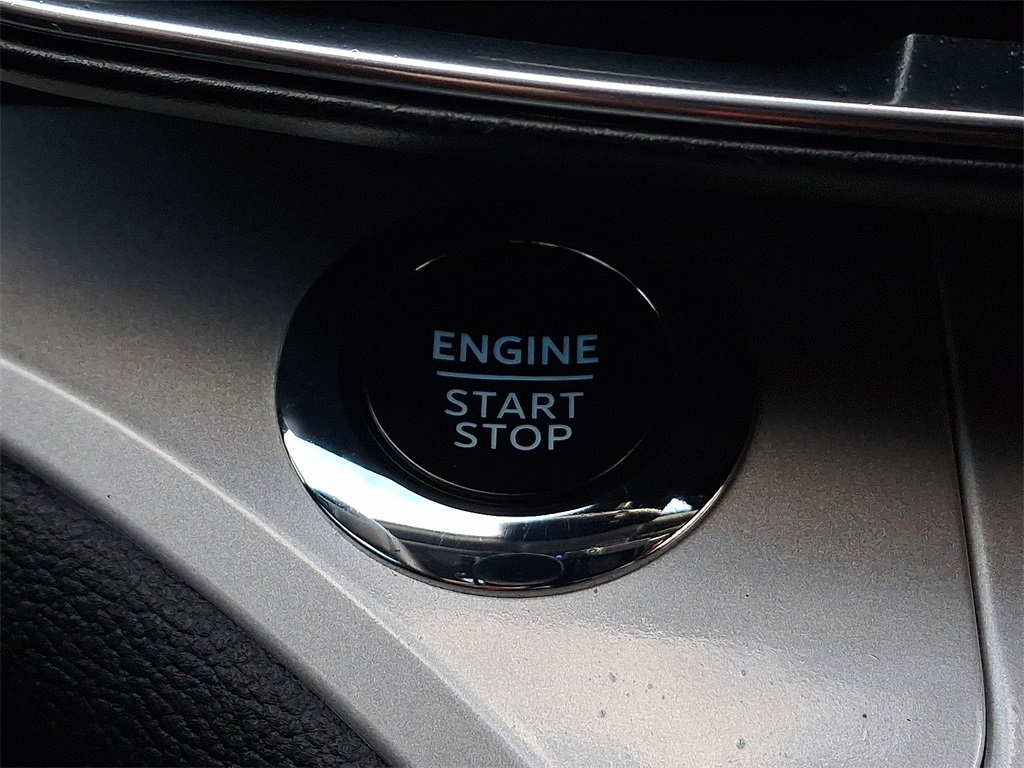 2023 Ford Explorer XLT Image 15 of 34