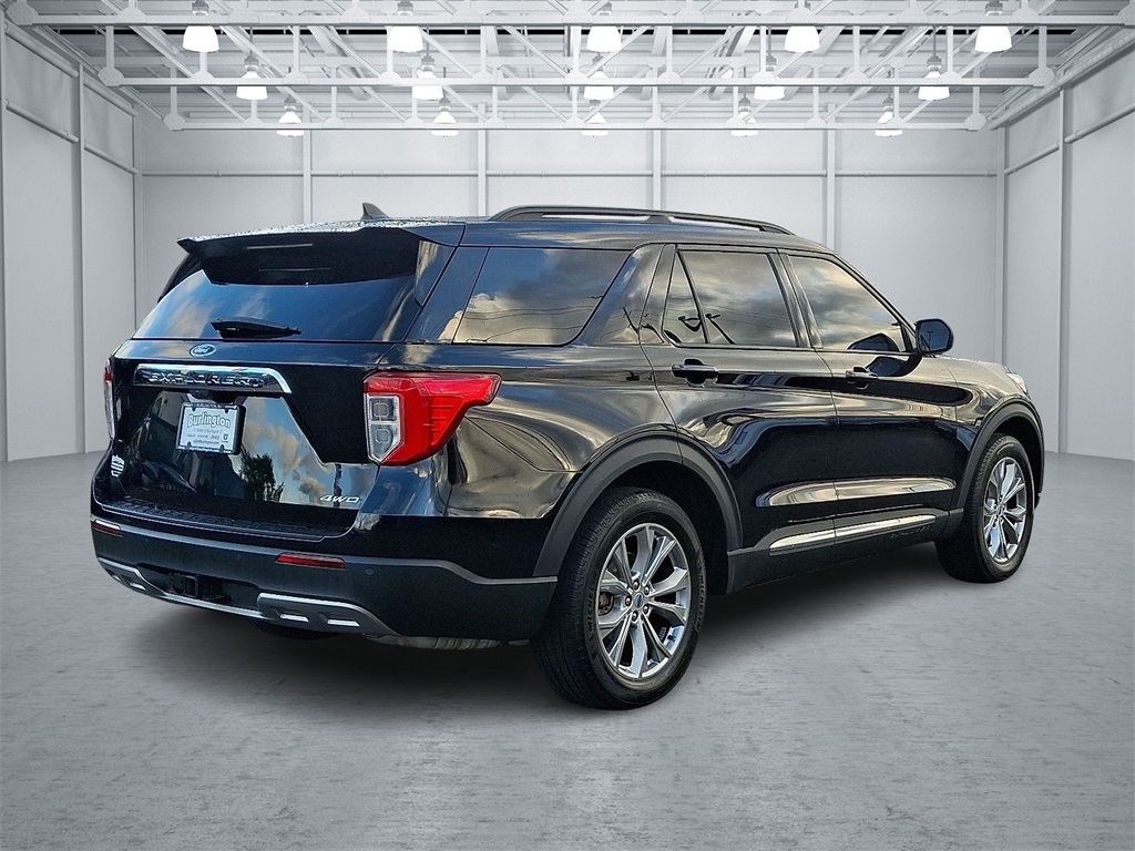 2023 Ford Explorer XLT Image 5 of 34