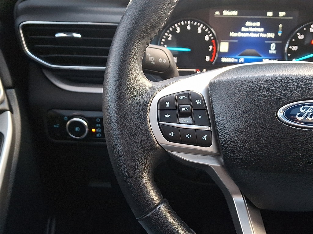 2023 Ford Explorer XLT Image 13 of 34