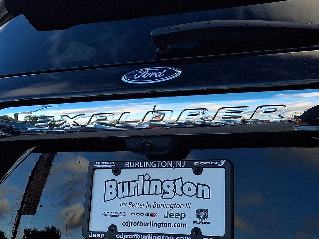 2023 Ford Explorer XLT Image 31 of 34