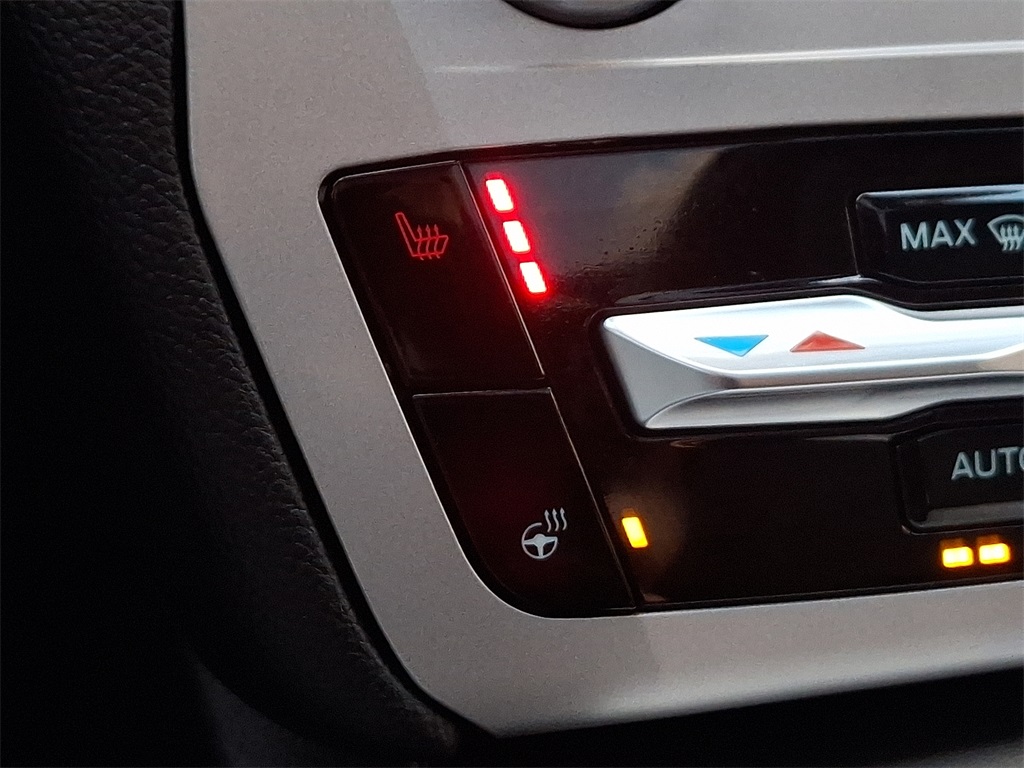 2023 Ford Explorer XLT Image 23 of 34