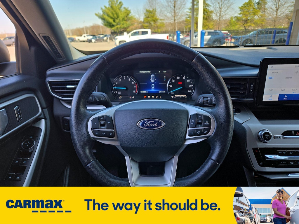 Vehicle image 11 of 30