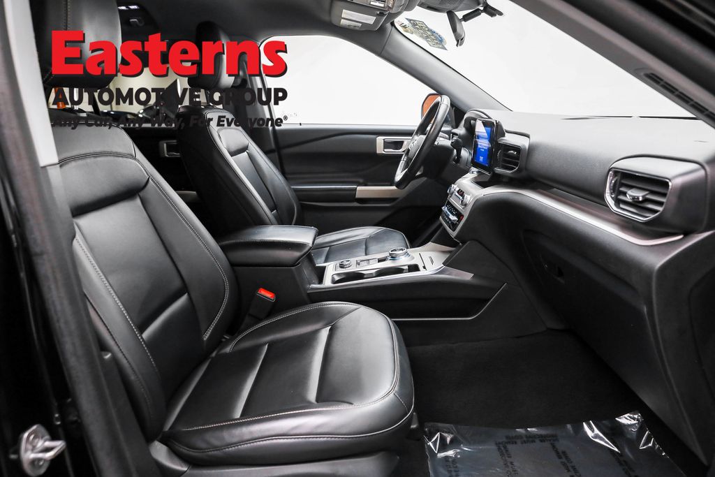 2023 Ford Explorer XLT Image 47 of 64