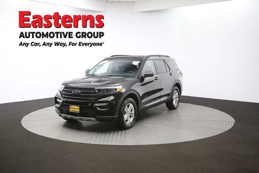 2023 Ford Explorer XLT Image 1 of 64