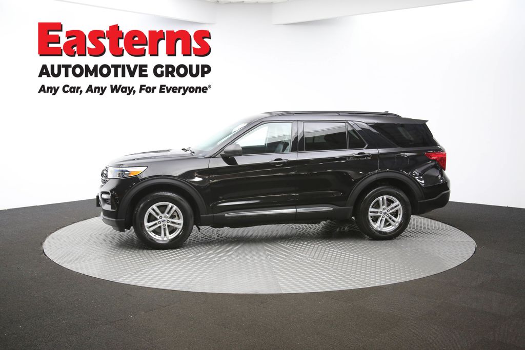 2023 Ford Explorer XLT Image 35 of 64