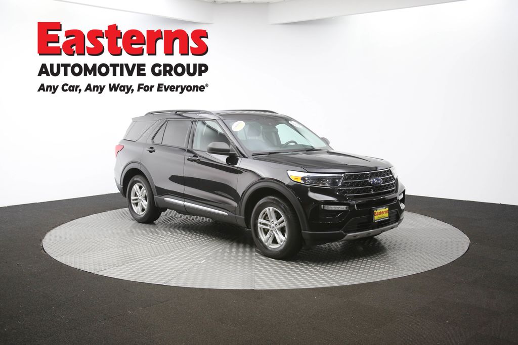 2023 Ford Explorer XLT Image 12 of 64