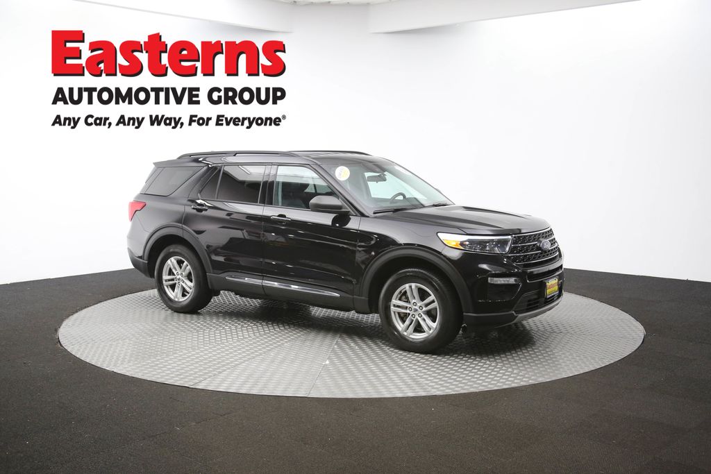 2023 Ford Explorer XLT Image 14 of 64