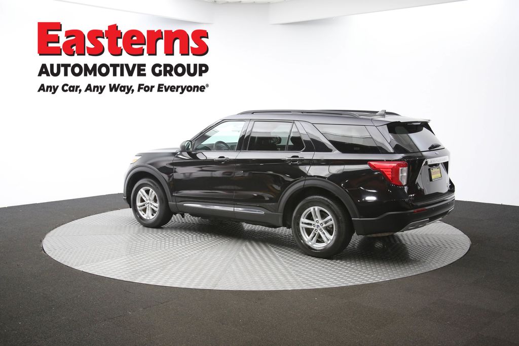 2023 Ford Explorer XLT Image 33 of 64