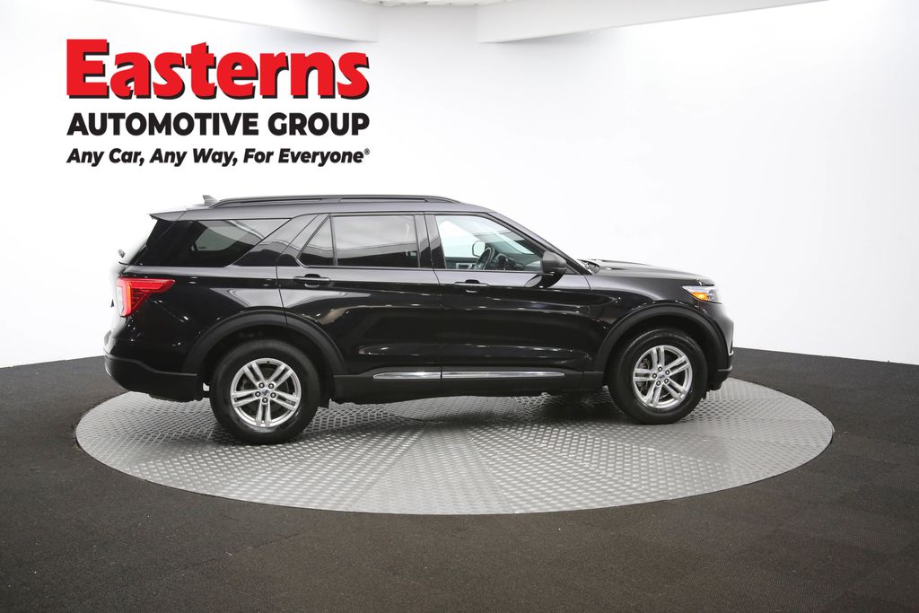 2023 Ford Explorer XLT Image 18 of 64