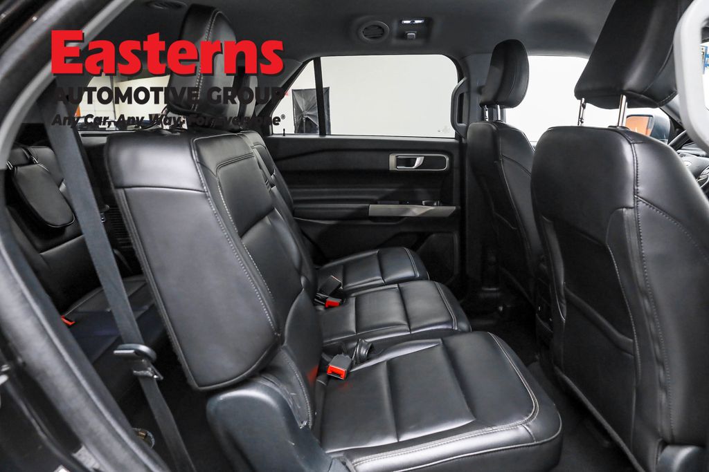 2023 Ford Explorer XLT Image 45 of 64