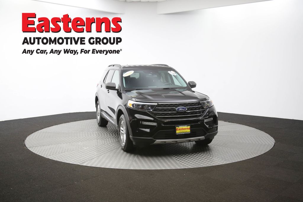 2023 Ford Explorer XLT Image 11 of 64