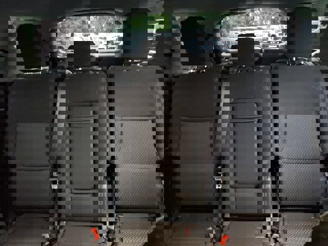 2023 Ford Explorer XLT Image 18 of 30