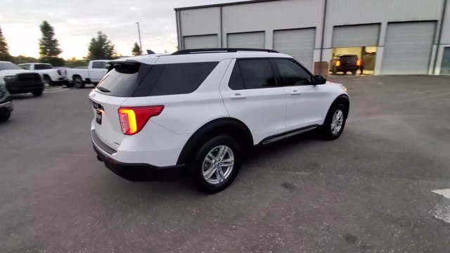 2023 Ford Explorer XLT Image 6 of 30