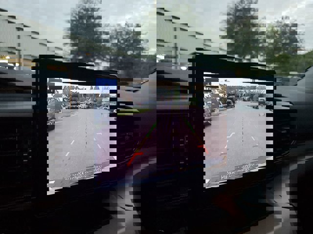 2023 Ford Explorer XLT Image 24 of 30