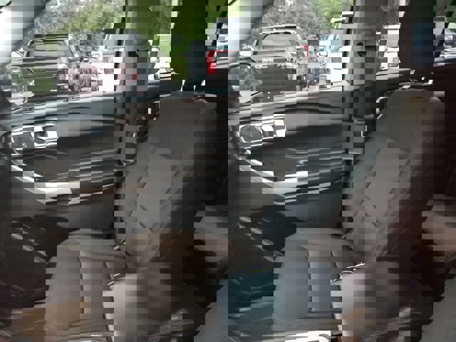 2023 Ford Explorer XLT Image 17 of 30