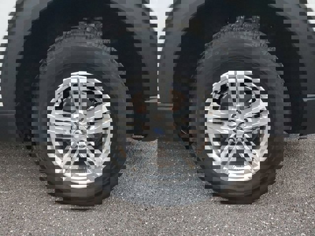 2023 Ford Explorer XLT Image 10 of 30