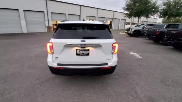 2023 Ford Explorer XLT Image 7 of 30